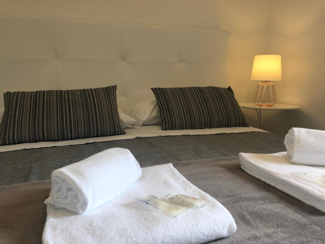 Charme Rooms Taranto Luaran gambar